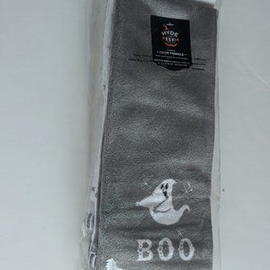 HYDE and EEK 2 Pack Halloween Themed Hand Towels. 15in*25in